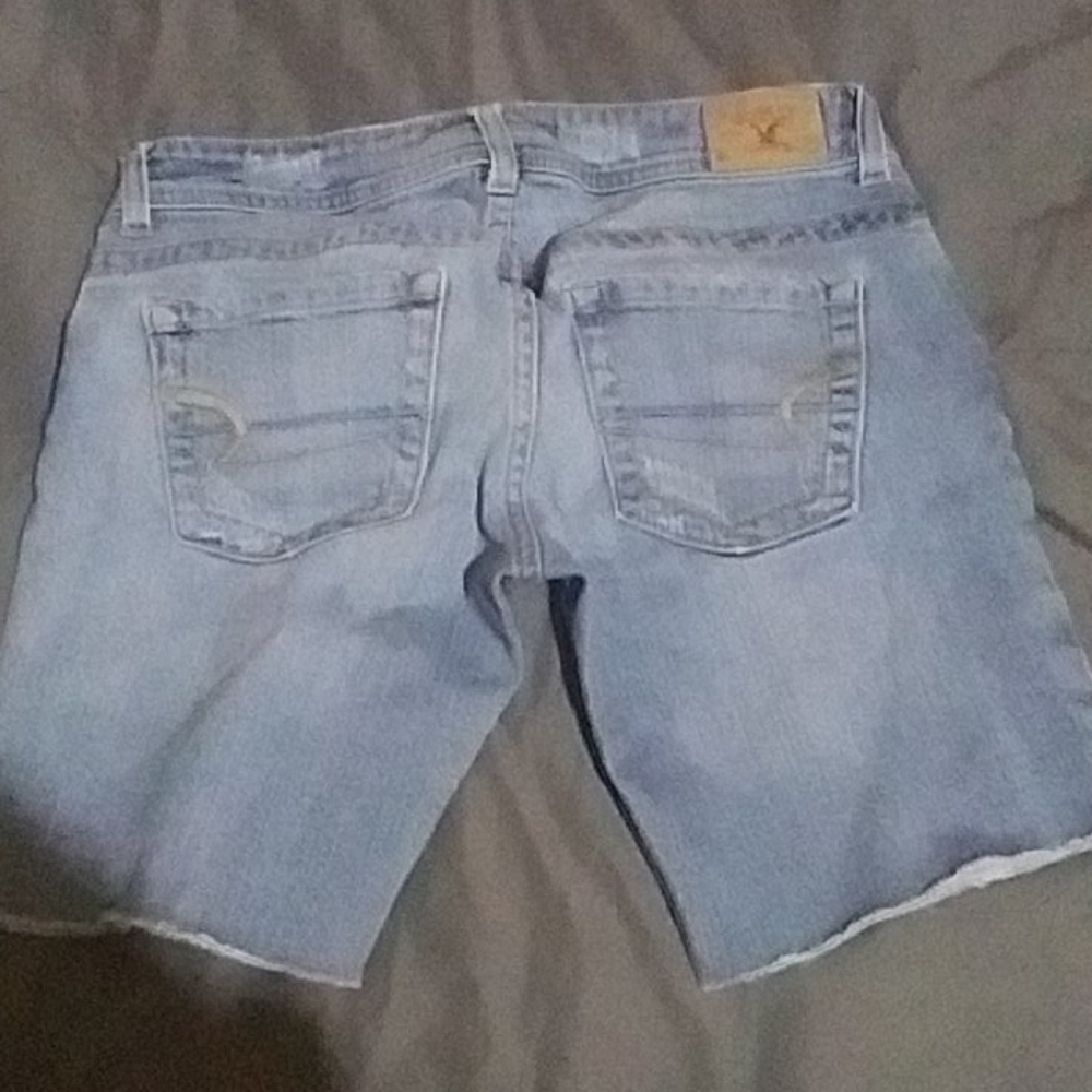 Shorts - Picture 2 of 3